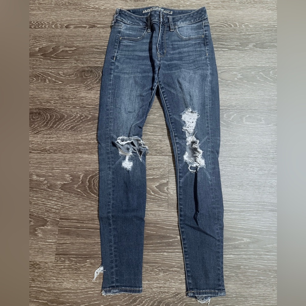 American Eagle Distressed Dark Blue Women's Jeans